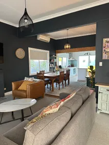 Cosy Coastal Cottage - Image 4