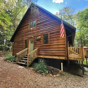 Sweet River Lodge w/ fire pit & covered deck - Image 2