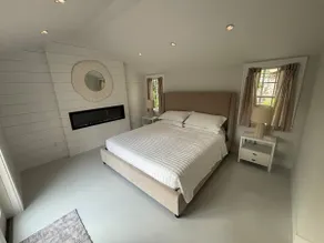 Luxury Home w/ yard, outdoor shower & king beds - Image 3