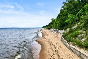 Fort Sassafras: Hot Tub, Lake Michigan Access, BBQ - Image 2