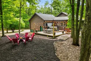 Fort Sassafras: Hot Tub, Lake Michigan Access, BBQ - Image 4