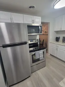 Modern remodeled 2 bedroom with TV's in the rooms - Image 2