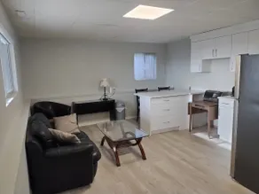 Private guest suite, Greater Vancouver (Burnaby) - Image 4