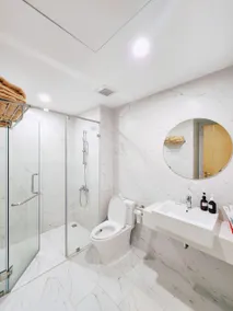 Private Bedroom Apartment with Ocean View Balcony - Image 4