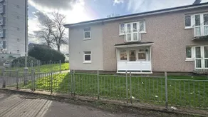 Main door House near City with car parking & patio - Image 3