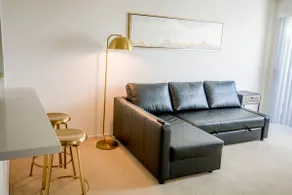 Waterfront w/ Heated Pool & FREE PKG - Image 2