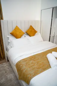Tatu Palace One Bed - Image 2