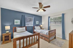 Cozy Stay in Ocala, King Bed, Fenced yard, WIFI, Near WEC & Historic Downtown, Dogs Ok - Image 4