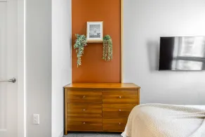 The Jenner : Urban Escape • Inviting • W/D - Image 2