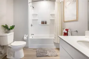The Jenner : Urban Escape • Inviting • W/D - Image 3