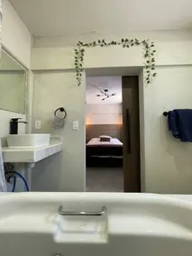 Suite | Whirlpool Tub | Relaxing | Bogal - Image 3