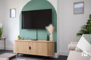 The Lampton - Modern - Gibside - Smart Tv - WIFI - Image 4