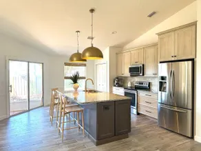 Luxe Beach Retreat | 4 min walk to ocean - Image 3