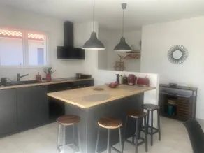 Nice quiet house. - Image 3