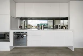 Bondi Beach Escape, Steps to Sand & Cafe - Image 3