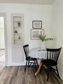 Bright & Clean Cottage • Cozy Stay Near Shipyard - Image 4