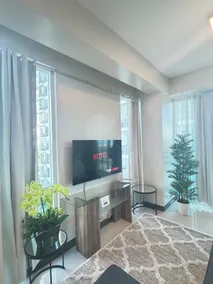 Condo W/Free Airport Pickup & Pool. Near the beach - Image 2