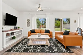 Bright and Spacious Home in Prime Location! - Image 5