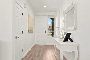 Bright and Spacious Home in Prime Location! - Image 4