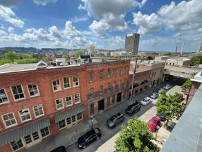 Mercantile industrial loft! - Image 3