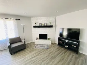 Modern Oasis Near The Legends - Image 5