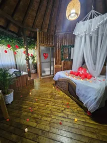 A cabin for couples with a private Jacuzzi. - Image 4