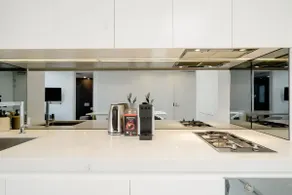 Top Floor Bondi Retreat Near Beach, Cafés & Dining - Image 5
