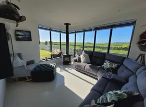 Country Cottage, Stunning Views - Image 2