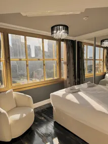 Stylish Family 1BR with Cozy Bunks and Games for 5 - Image 2