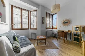 Cozy apartment in the heart of Vichy. - Image 2