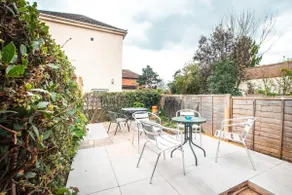 Modern House in Central Southampton with Private Off-Road Parking - Newly Refurbished - Great for Contractors, Friends & Families - Image 3