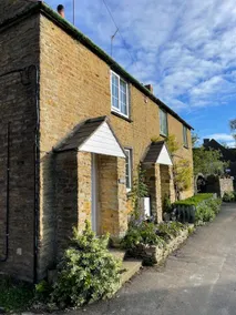 Cosy 2 bedroom stone cottage in Charlton - Image 2