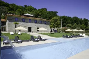 Casa d'Henrique Retreat Pool and Spa - Image 3