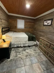Beautiful Waterfront Getaway - Image 5