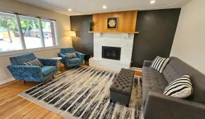 One Level Cozy Home backing to Lake Park, SKI - Image 4