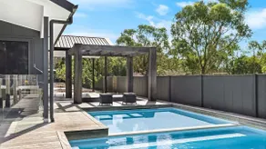 Blackwood Manor Retreat - Image 2