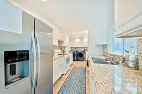 Amazing Reviews W/Jacuzzi, Walk 2 Beach,Lrg Yard! - Image 5