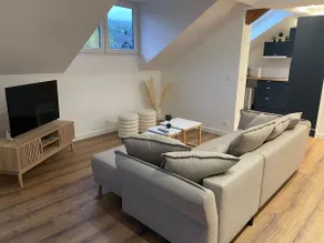 2BR Apartment • Free Parking • Near Geneva - Image 4