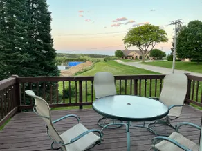 Charming home with a view. - Image 3