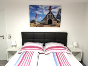 Quiet and spacious home - Image 2