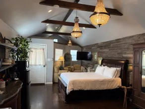 Waterfront Hideaway Ranch - Cabin 2 - Image 3