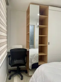 Modern apartment - Image 3
