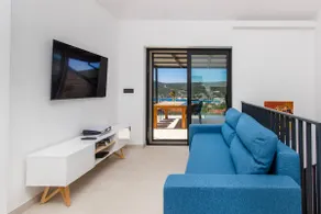 Authentic Premium Villa with Sea View and Heated Pool - Image 5