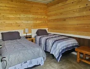 Polar Bear Cabins- Shoe Repair Cabin - Image 4