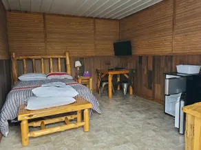 Polar Bear Cabins- Livery Cabin - Image 2