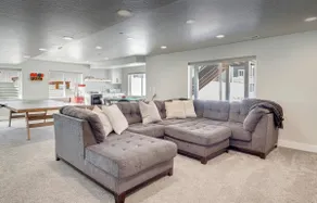 Basement apt | hot tub | Mtn biking/Skiing - Image 2