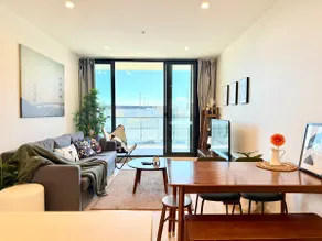 City View comfy CBD 1BR Apt Facing Mall & Parking - Image 5
