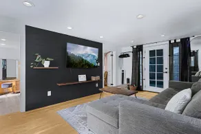 Earthy Pearl 1 Bedroom Suite at the Boise Depot - Image 3