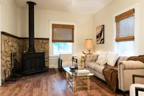 Anderson Cottage - Image 2
