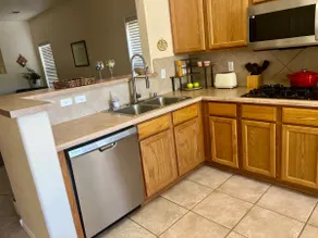 Cozy Retreat - 15 min to Balloon Fiesta Park - Image 3